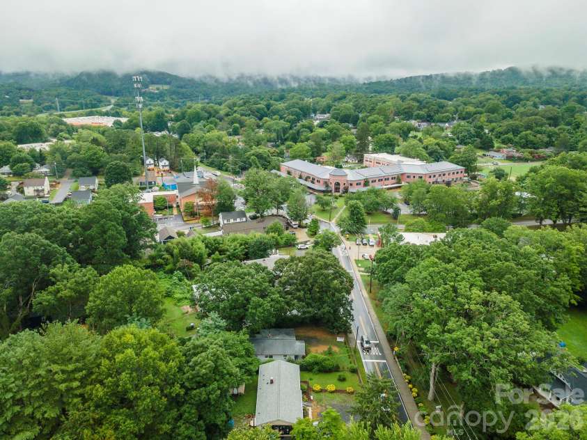 732 Fairview Road, Asheville, NC 28803.  MLS# CAR4407474, YatesRealty ID 41340. 