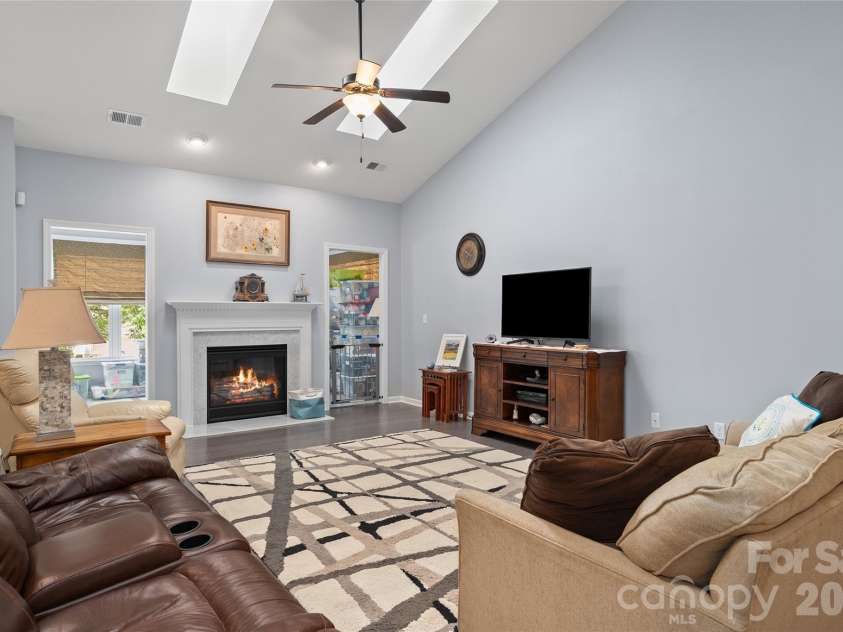64 Eagle Pointe Way, Flat Rock, NC 28731.  MLS# CAR4408139, YatesRealty ID 41341. 