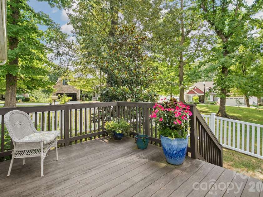 64 Eagle Pointe Way, Flat Rock, NC 28731.  MLS# CAR4408139, YatesRealty ID 41341. 