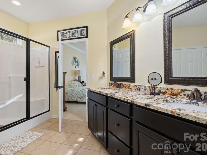 64 Eagle Pointe Way, Flat Rock, NC 28731.  MLS# CAR4408139, YatesRealty ID 41341. 