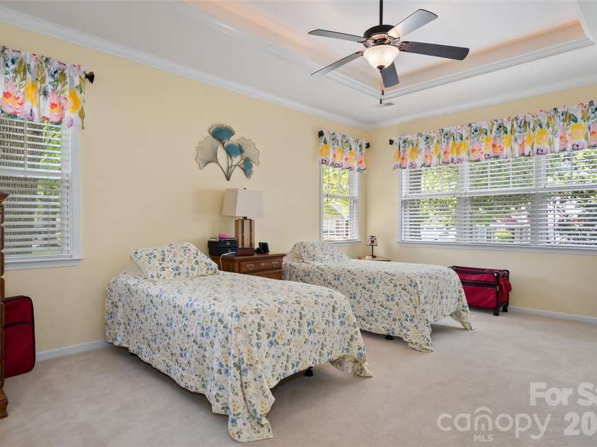 64 Eagle Pointe Way, Flat Rock, NC 28731.  MLS# CAR4408139, YatesRealty ID 41341. 