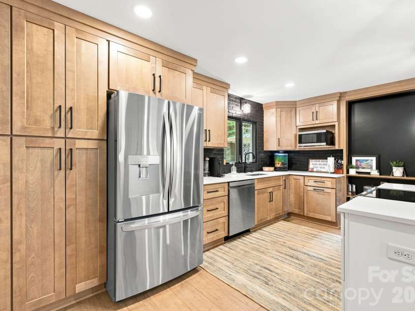 1450 Old Coach Road, Kernersville, NC 27284.  MLS# CAR4408198, YatesRealty ID 41342. 