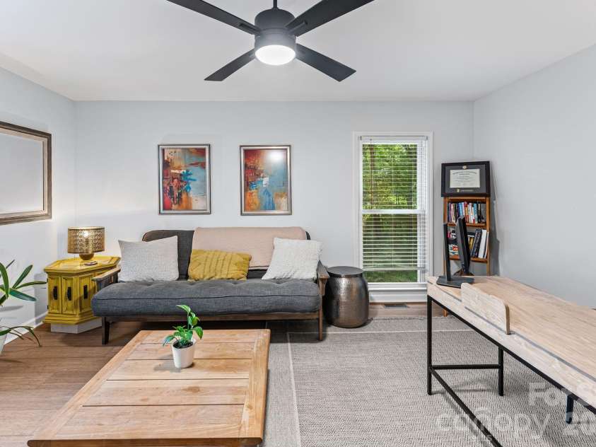 1450 Old Coach Road, Kernersville, NC 27284.  MLS# CAR4408198, YatesRealty ID 41342. Main Level bedroom/flex space