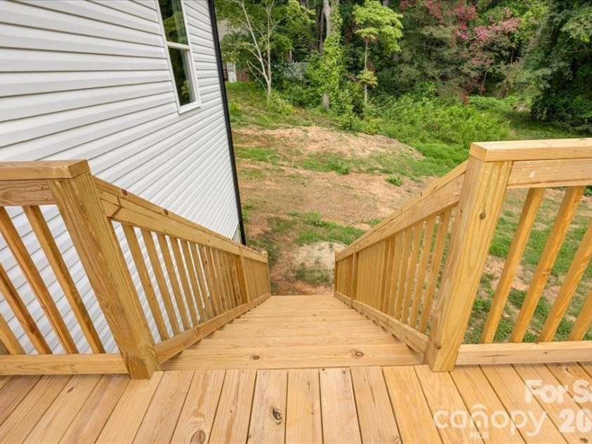 126 Aspen Street, Yadkinville, NC 27055.  MLS# CAR4417887, YatesRealty ID 41343. 