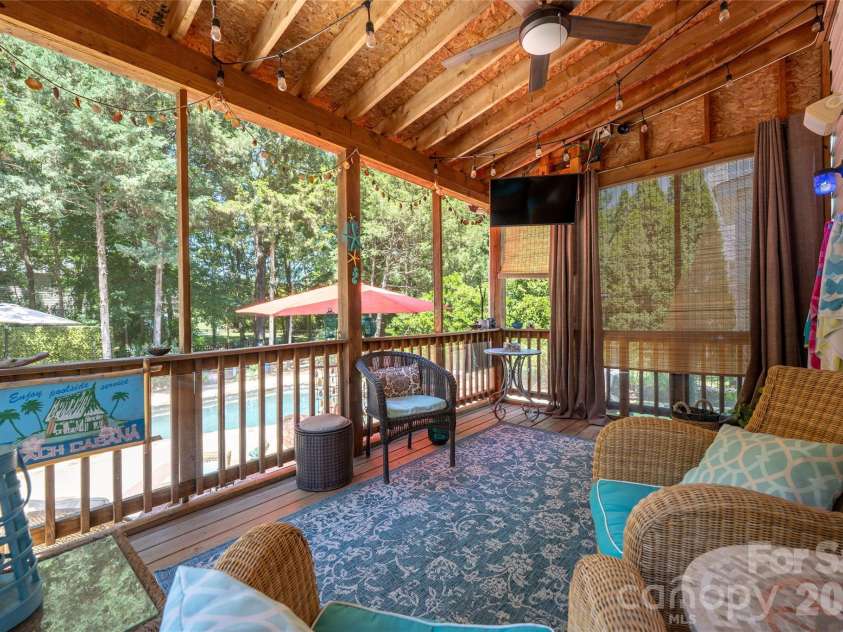 211 Alnwick Lane, Waxhaw, NC 28173.  MLS# CAR4394818, YatesRealty ID 41344. 
