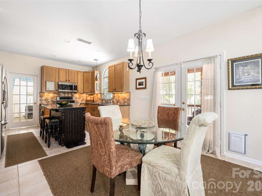 211 Alnwick Lane, Waxhaw, NC 28173.  MLS# CAR4394818, YatesRealty ID 41344. 