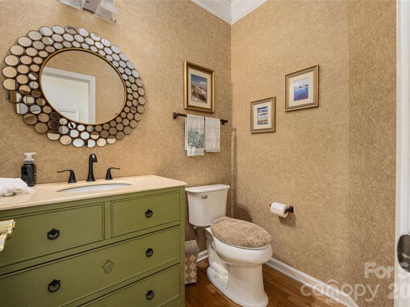 211 Alnwick Lane, Waxhaw, NC 28173.  MLS# CAR4394818, YatesRealty ID 41344. 