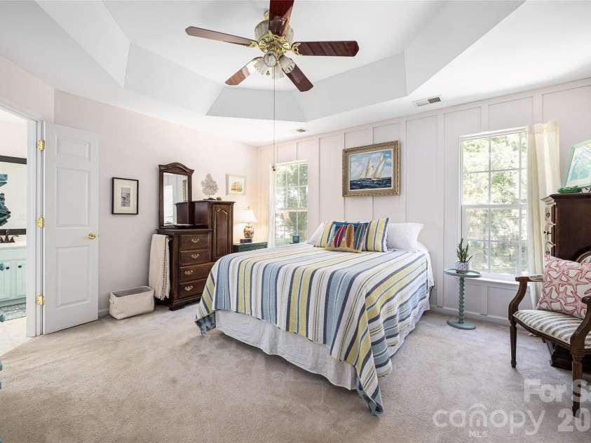 211 Alnwick Lane, Waxhaw, NC 28173.  MLS# CAR4394818, YatesRealty ID 41344. 