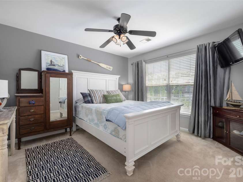 211 Alnwick Lane, Waxhaw, NC 28173.  MLS# CAR4394818, YatesRealty ID 41344. 