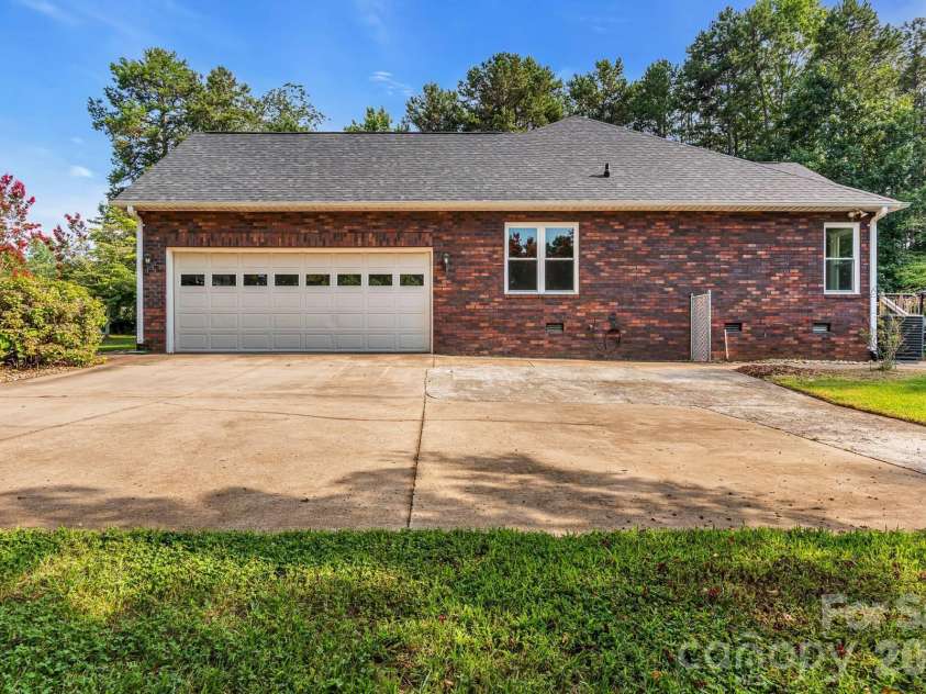 385 Peaceful Lane, China Grove, NC 28023.  MLS# CAR4410261, YatesRealty ID 41345. 