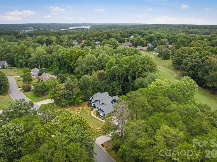 4820 Glen Hollow Lane, Hickory, NC 28601.  MLS# CAR4406344, YatesRealty ID 41347. 