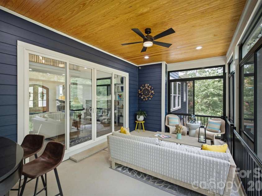 4820 Glen Hollow Lane, Hickory, NC 28601.  MLS# CAR4406344, YatesRealty ID 41347. 