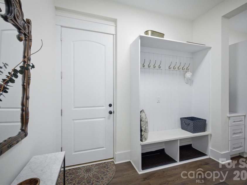 4820 Glen Hollow Lane, Hickory, NC 28601.  MLS# CAR4406344, YatesRealty ID 41347. 