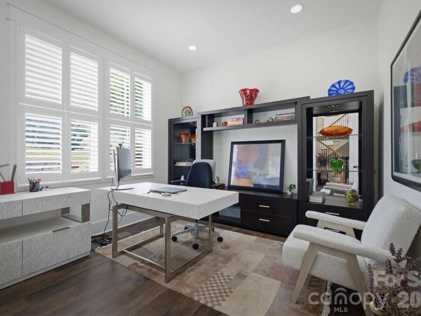 4820 Glen Hollow Lane, Hickory, NC 28601.  MLS# CAR4406344, YatesRealty ID 41347. 