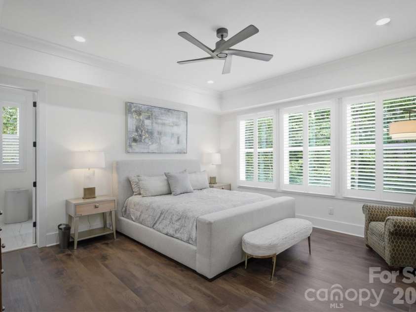 4820 Glen Hollow Lane, Hickory, NC 28601.  MLS# CAR4406344, YatesRealty ID 41347. 