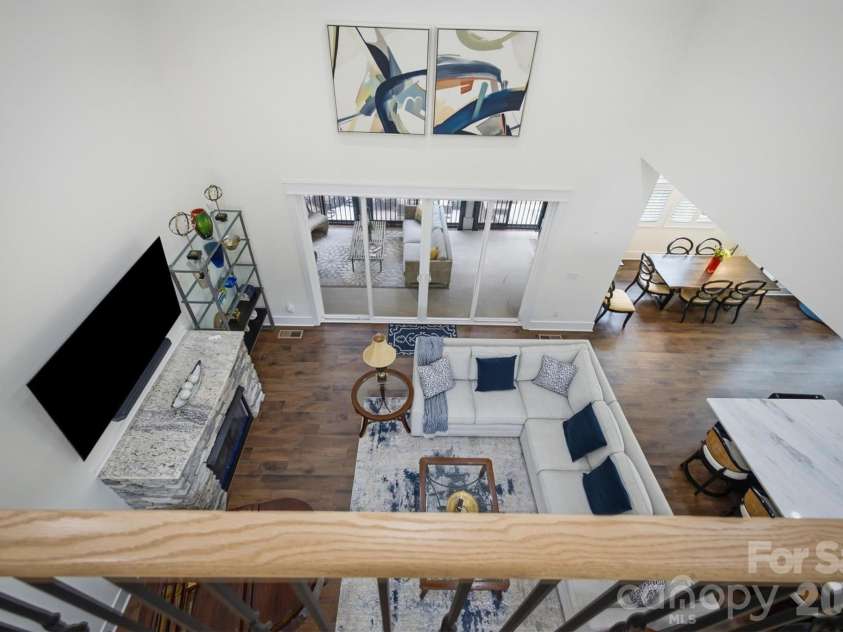 4820 Glen Hollow Lane, Hickory, NC 28601.  MLS# CAR4406344, YatesRealty ID 41347. 