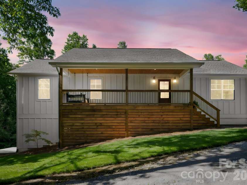 316 Big Raven Lane, Saluda, NC 28773.  MLS# CAR4374853, YatesRealty ID 41348. 