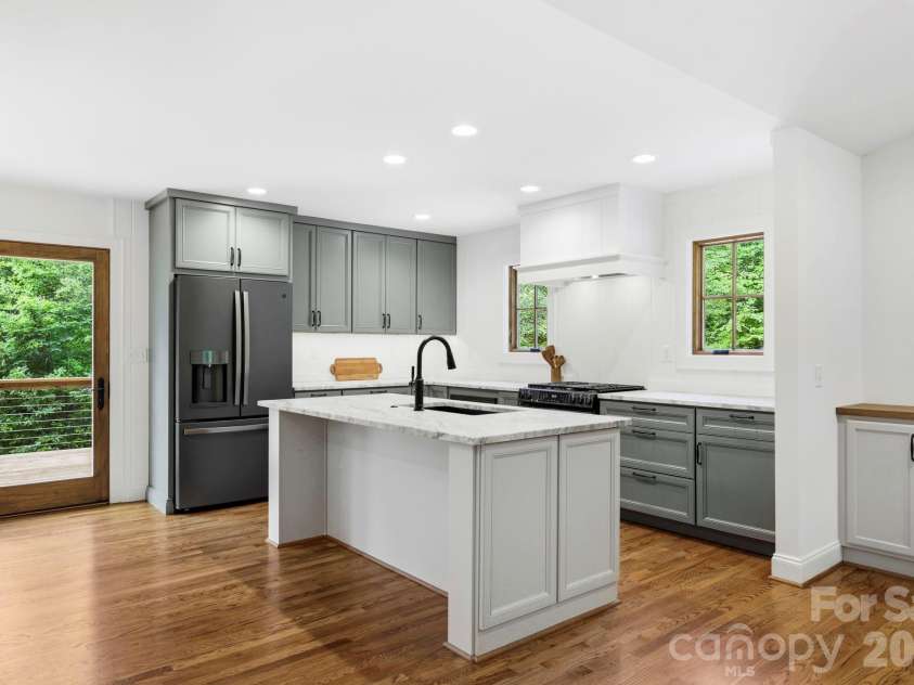 316 Big Raven Lane, Saluda, NC 28773.  MLS# CAR4374853, YatesRealty ID 41348. 