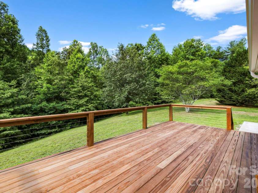 316 Big Raven Lane, Saluda, NC 28773.  MLS# CAR4374853, YatesRealty ID 41348. 
