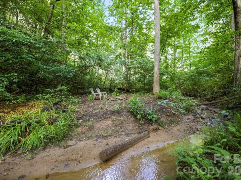 316 Big Raven Lane, Saluda, NC 28773.  MLS# CAR4374853, YatesRealty ID 41348. 