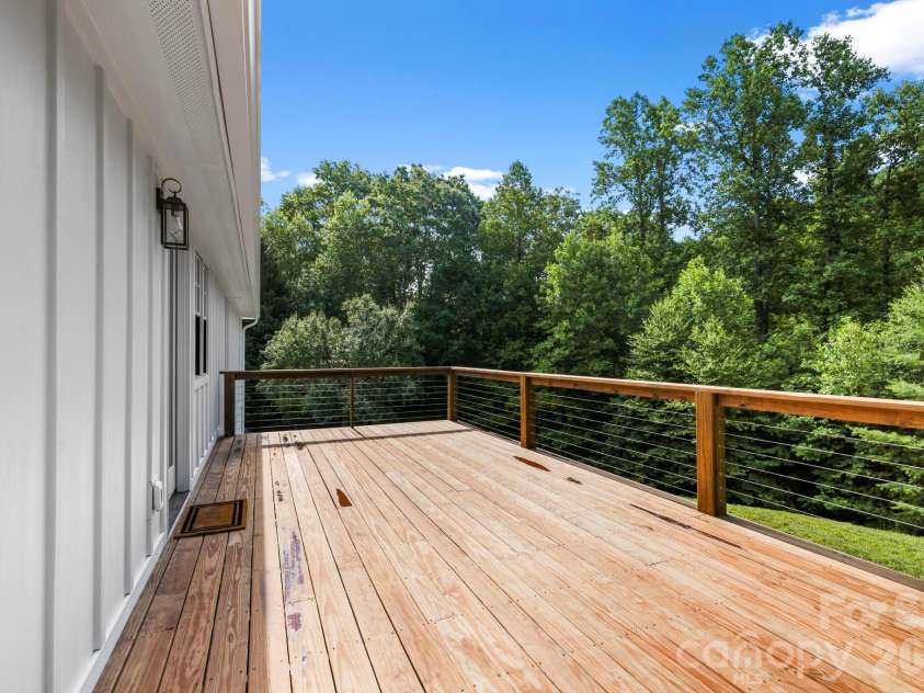 316 Big Raven Lane, Saluda, NC 28773.  MLS# CAR4374853, YatesRealty ID 41348. 