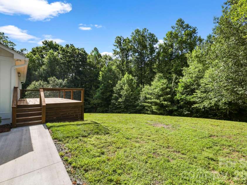 316 Big Raven Lane, Saluda, NC 28773.  MLS# CAR4374853, YatesRealty ID 41348. 