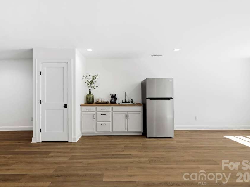 316 Big Raven Lane, Saluda, NC 28773.  MLS# CAR4374853, YatesRealty ID 41348. Kitchenette