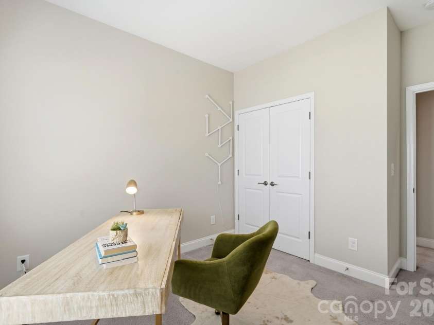 9406 Kings Parade Boulevard, Charlotte, NC 28273.  MLS# CAR4410774, YatesRealty ID 41349. 