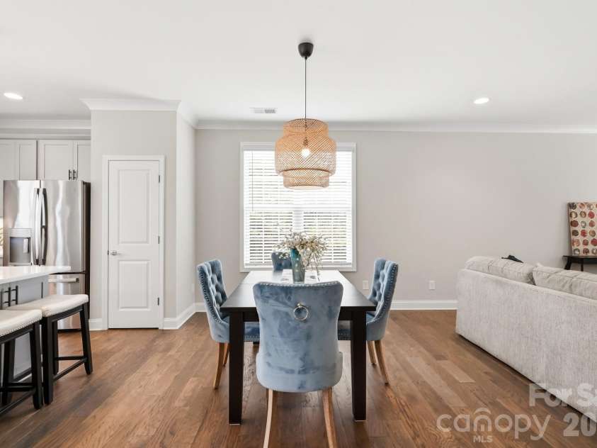 9406 Kings Parade Boulevard, Charlotte, NC 28273.  MLS# CAR4410774, YatesRealty ID 41349. Dining View