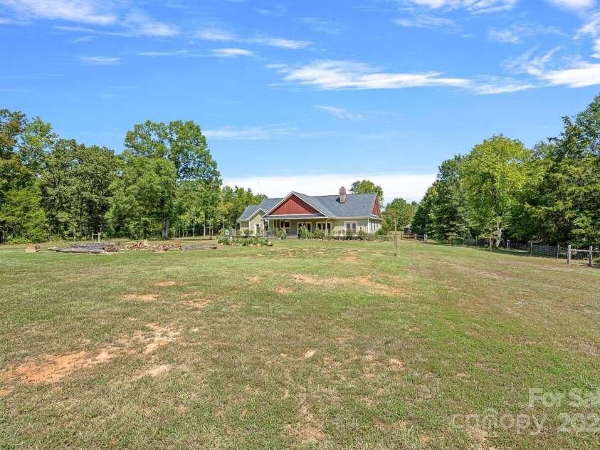 5510 Hoodtown Road, Sharon, SC 29742.  MLS# CAR4182938, YatesRealty ID 4135. 
