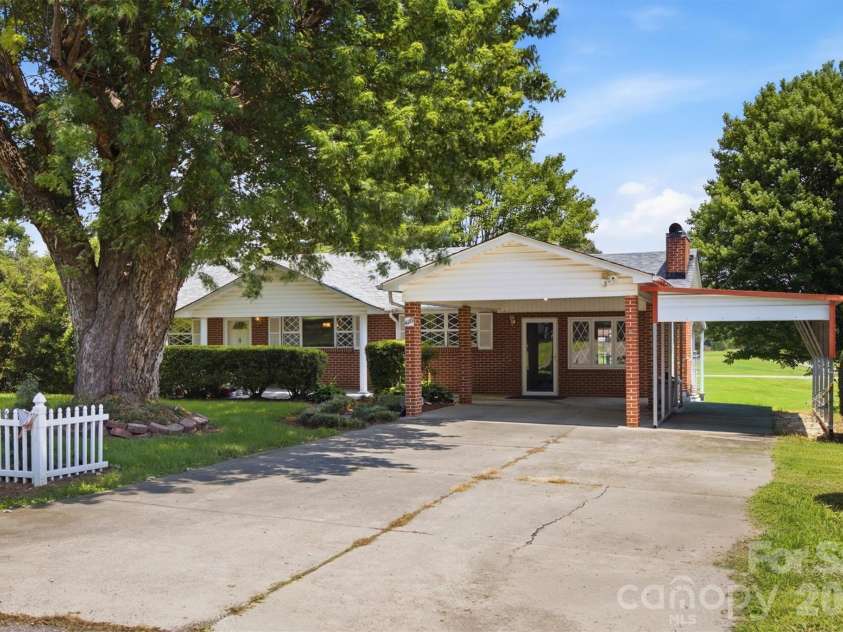 4110 Kendell Place, Hudson, NC 28638.  MLS# CAR4406515, YatesRealty ID 41352. 