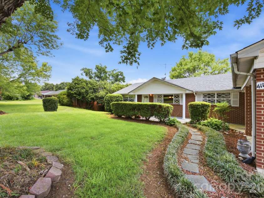 4110 Kendell Place, Hudson, NC 28638.  MLS# CAR4406515, YatesRealty ID 41352. 