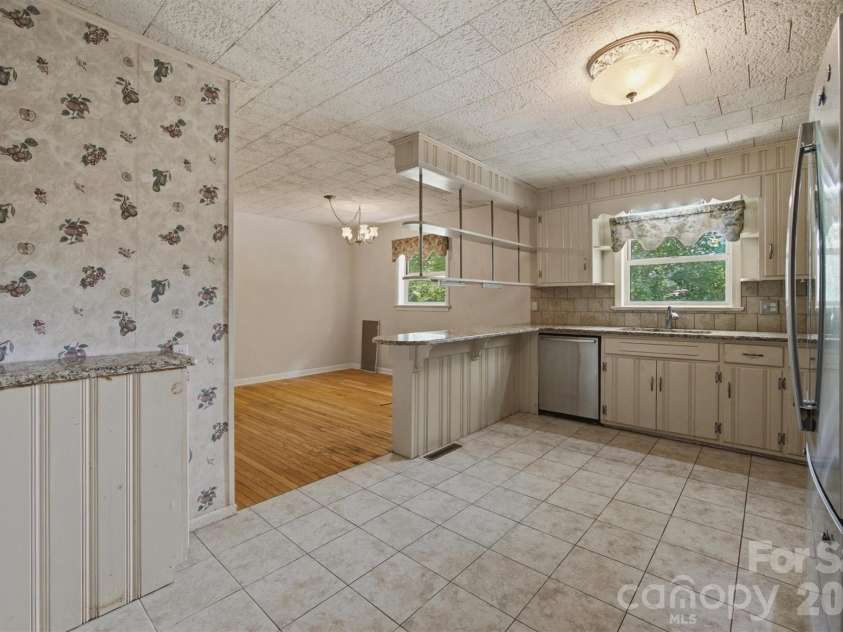 4110 Kendell Place, Hudson, NC 28638.  MLS# CAR4406515, YatesRealty ID 41352. 