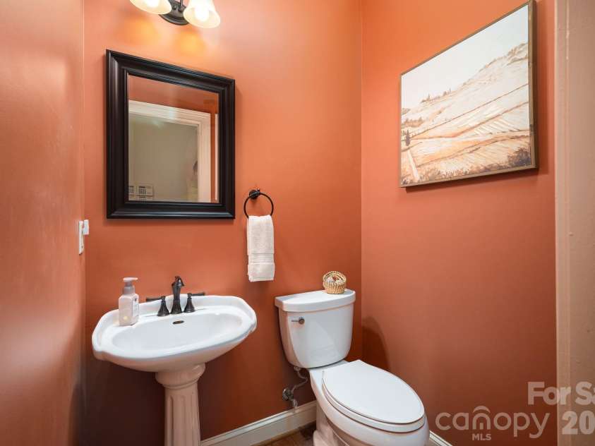 725 Hanna Woods Drive, Cramerton, NC 28032.  MLS# CAR4407997, YatesRealty ID 41355. 