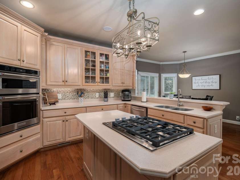 725 Hanna Woods Drive, Cramerton, NC 28032.  MLS# CAR4407997, YatesRealty ID 41355. 