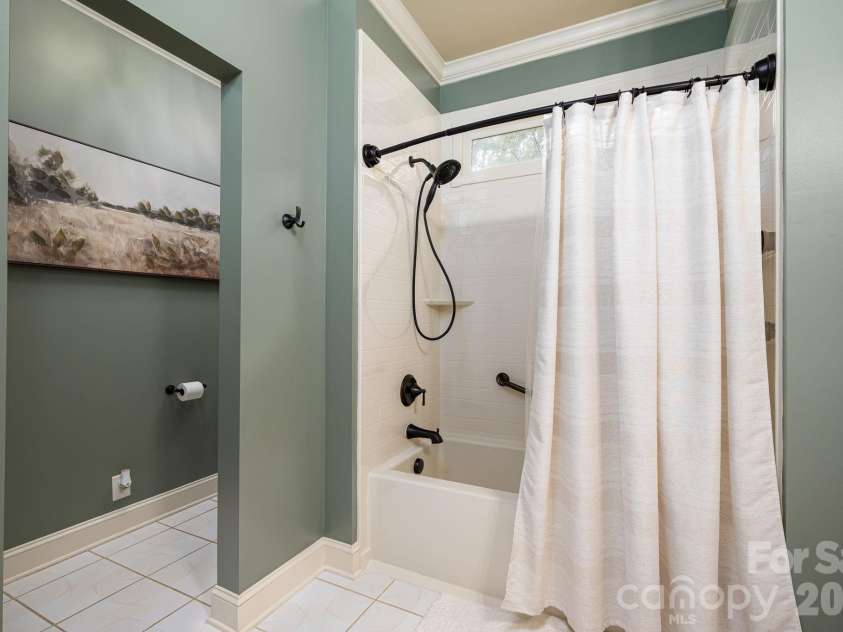 725 Hanna Woods Drive, Cramerton, NC 28032.  MLS# CAR4407997, YatesRealty ID 41355. 