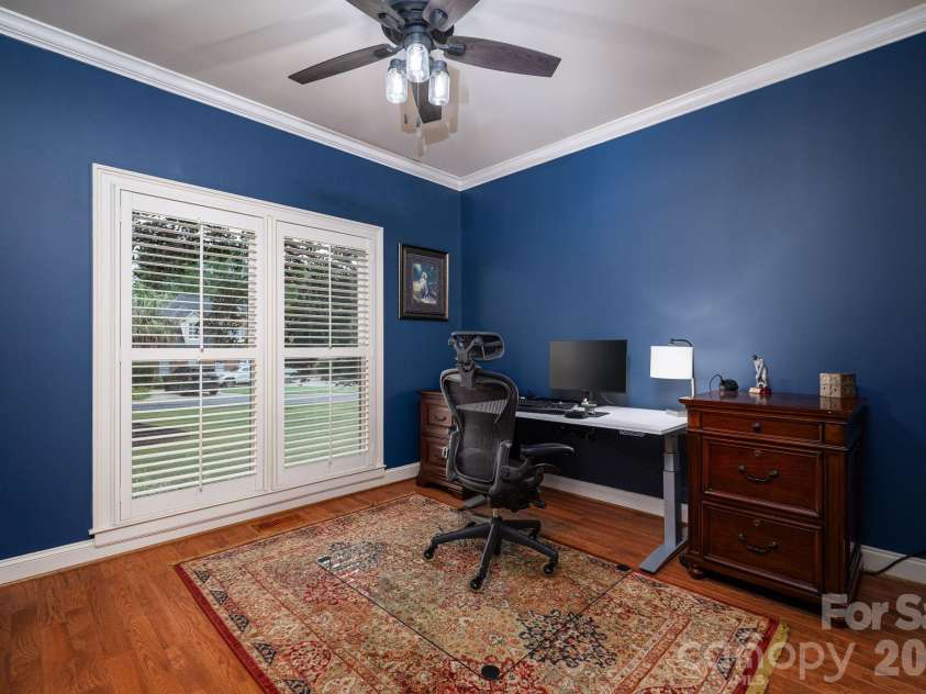 725 Hanna Woods Drive, Cramerton, NC 28032.  MLS# CAR4407997, YatesRealty ID 41355. 