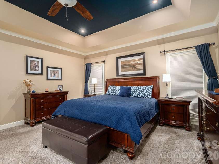 725 Hanna Woods Drive, Cramerton, NC 28032.  MLS# CAR4407997, YatesRealty ID 41355. 