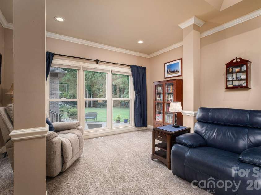 725 Hanna Woods Drive, Cramerton, NC 28032.  MLS# CAR4407997, YatesRealty ID 41355. 