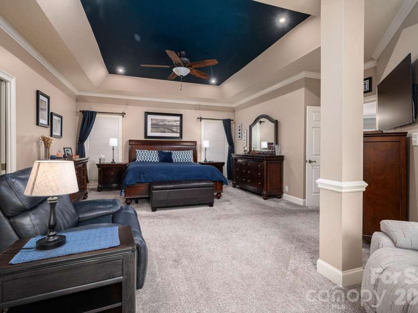 725 Hanna Woods Drive, Cramerton, NC 28032.  MLS# CAR4407997, YatesRealty ID 41355. 