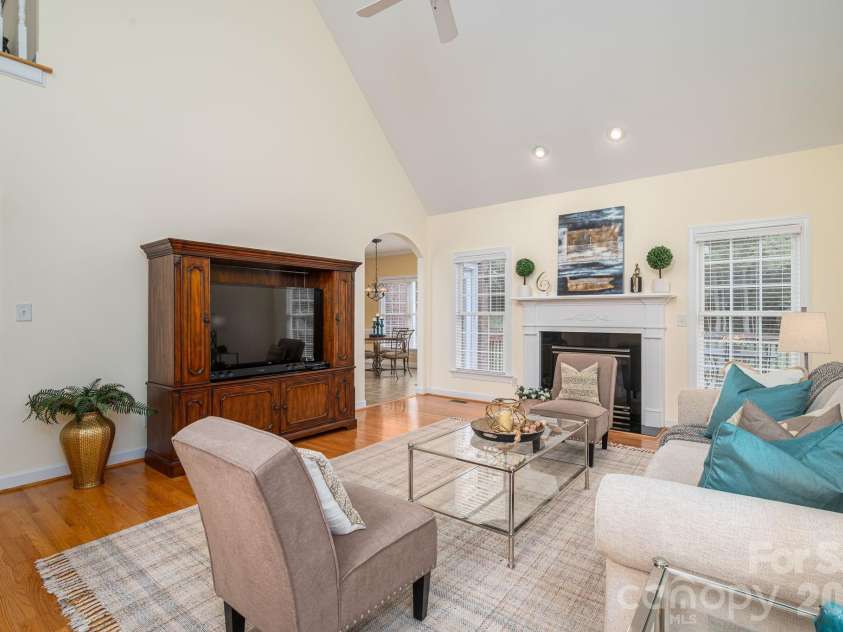 5059 Graystone Estates Drive, Belmont, NC 28012.  MLS# CAR4391332, YatesRealty ID 41358. 