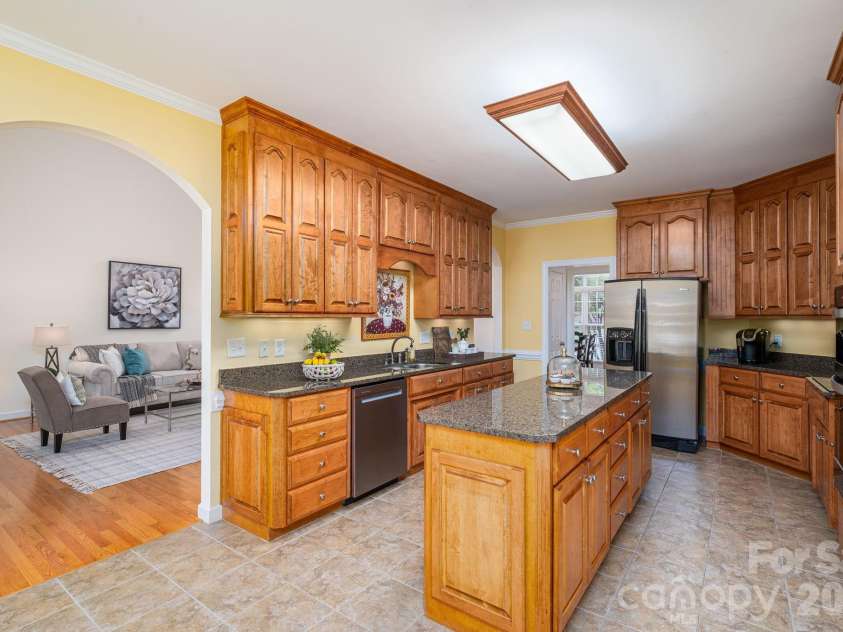 5059 Graystone Estates Drive, Belmont, NC 28012.  MLS# CAR4391332, YatesRealty ID 41358. 