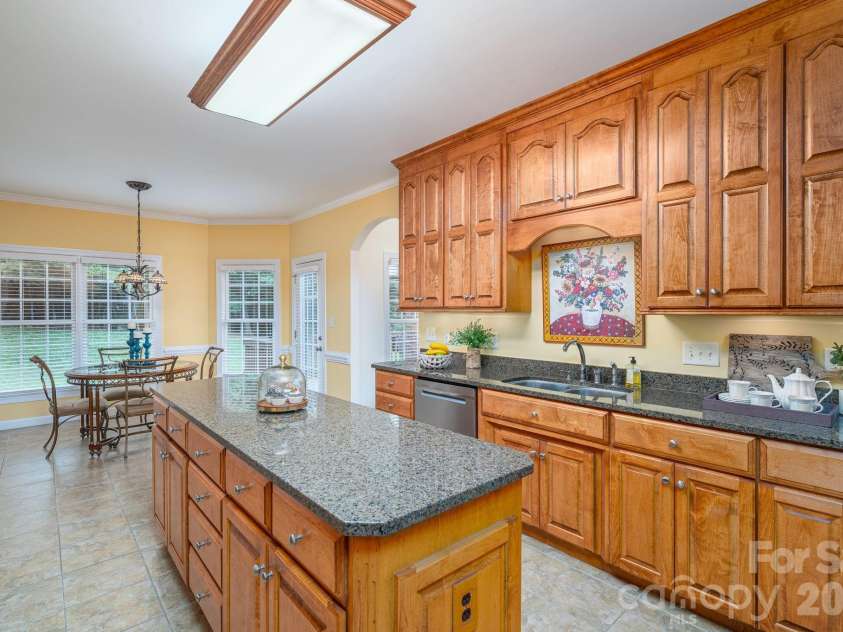 5059 Graystone Estates Drive, Belmont, NC 28012.  MLS# CAR4391332, YatesRealty ID 41358. 