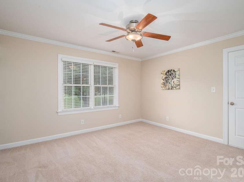 5059 Graystone Estates Drive, Belmont, NC 28012.  MLS# CAR4391332, YatesRealty ID 41358. 