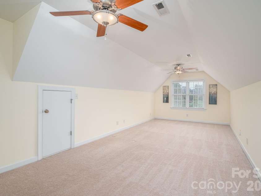 5059 Graystone Estates Drive, Belmont, NC 28012.  MLS# CAR4391332, YatesRealty ID 41358. 