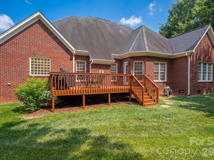 5059 Graystone Estates Drive, Belmont, NC 28012.  MLS# CAR4391332, YatesRealty ID 41358. 