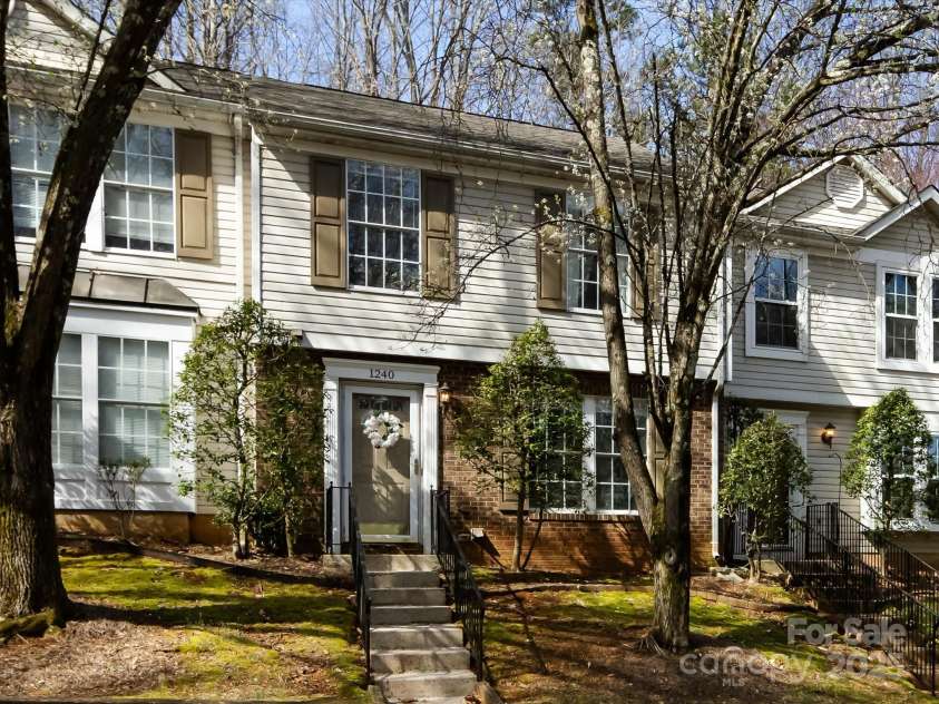 1240 Maple Shade Lane, Charlotte, NC 28270.  MLS# CAR4314260, YatesRealty ID 4136. 