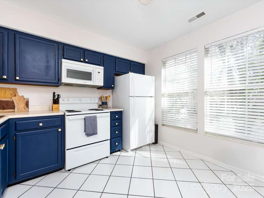1240 Maple Shade Lane, Charlotte, NC 28270.  MLS# CAR4314260, YatesRealty ID 4136. 