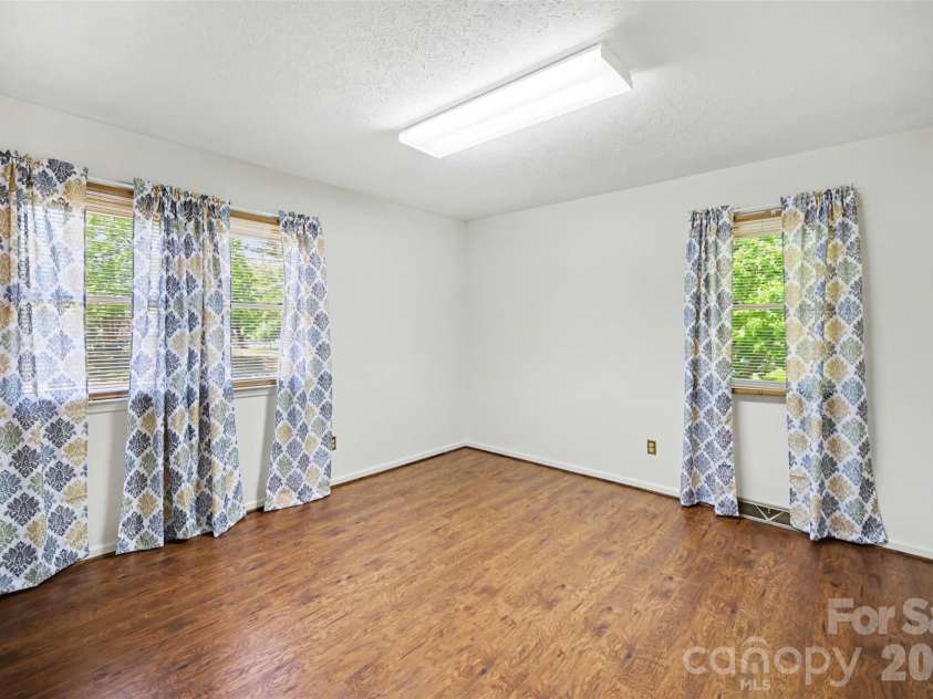 1300 Briarcliff Road, Shelby, NC 28152.  MLS# CAR4375199, YatesRealty ID 41360. Bedroom 3