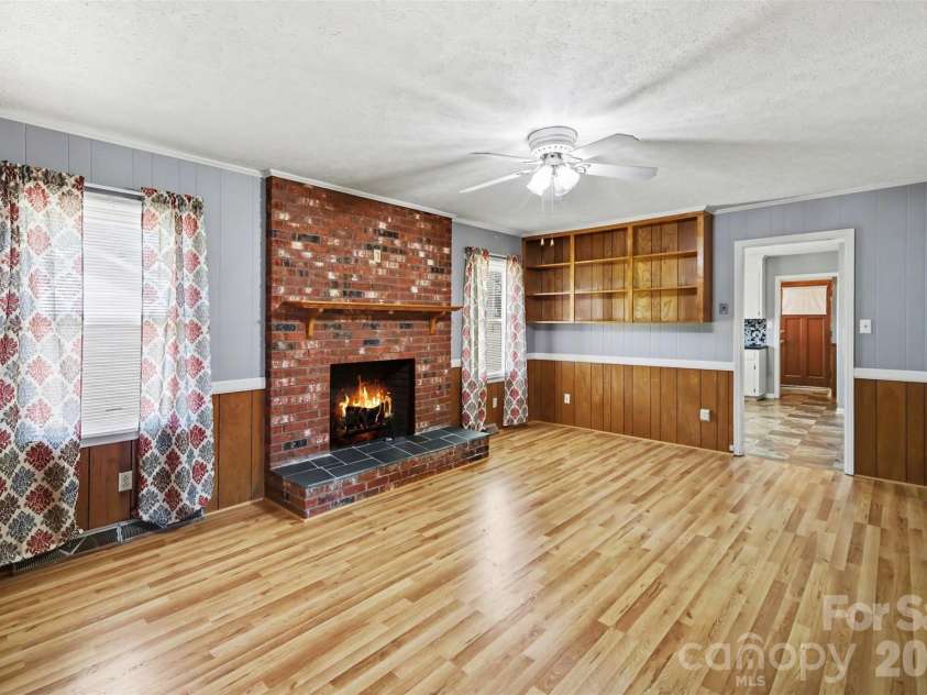 1300 Briarcliff Road, Shelby, NC 28152.  MLS# CAR4375199, YatesRealty ID 41360. Family room/den